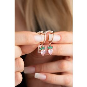 Nereze 925 Ayar Gümüş Rose Kaplama Sallantılı Pembe Taşlı Çilek Küpe