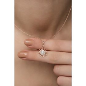 Nereze 925 Ayar Gümüş Rose Kaplama Zirkon Taşlı Güneş Model Kolye