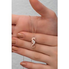Nereze 925 Ayar Gümüş Rose Zirkon Taşlı Deniz Atı Kadın Kolye
