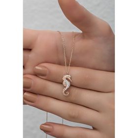 Nereze 925 Ayar Gümüş Rose Zirkon Taşlı Deniz Atı Kadın Kolye