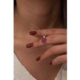 Nereze 925 Ayar Kırmızı Taşlı Yonca Kolye Kadın Gümüş Kolye