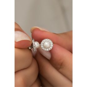 Nereze 925 Ayar Minik Beyaz İncili Tektaş Kadın Gümüş Küpe