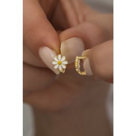 Nereze 925 Ayar Minik Papatya Kadın Gümüş Küpe