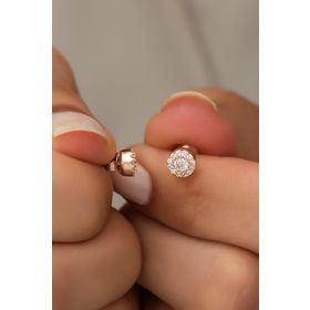 Nereze 925 Ayar Minik Rose Zirkon Tektaş Kadın Gümüş Küpe
