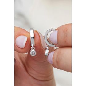 Nereze 925 Ayar Rodyum Kaplama 10 mm Sallantılı Tek Taşlı Gümüş Küpe