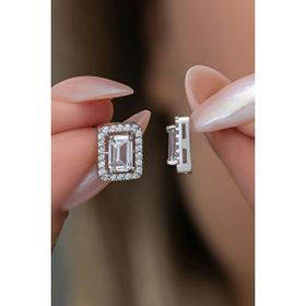 Nereze 925 Ayar Rodyum Kaplama Baget Taşlı Tektaş Kadın Gümüş Küpe