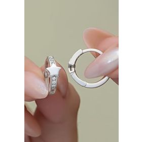 Nereze 925 Ayar Rodyum Kaplama Yıldız Detay 15 mm Halka Kadın Gümüş Küpe