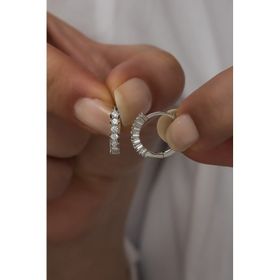 Nereze 925 Ayar Rodyumlu 15 mm Zirkon Taşlı Halka Kadın Gümüş Küpe