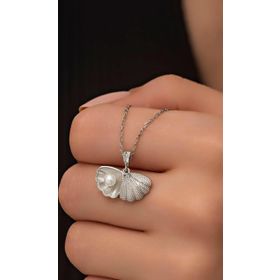 Nereze 925 Ayar Rodyumlu İncili İstiridye Gümüş Kolye