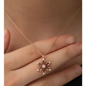Nereze 925 Ayar Zultanite Taşlı Çiçek Kadın Gümüş Kolye