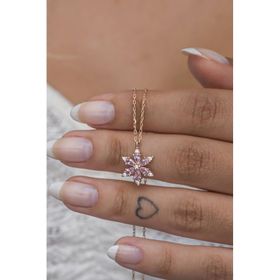 Nereze NRZ998646 925 Ayar Gümüş Pembe Taşlı Lotus Kamelya Çiçeği Kolye