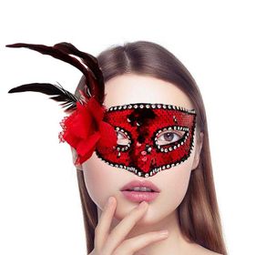 Nessi World 20x22 cm Kırmızı Renk Yandan Tüylü Güllü Gümüş Taşlı Pullu Maske