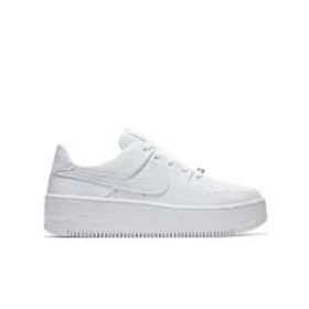 Nike AR5339-100 Kadın Spor Ayakkabı