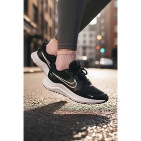 Nike Beyaz Renk Kadın Günlük Spor Ayakkabı