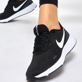 Nike BQ3207-002 Siyah Revolution Kadın Spor Ayakkabısı