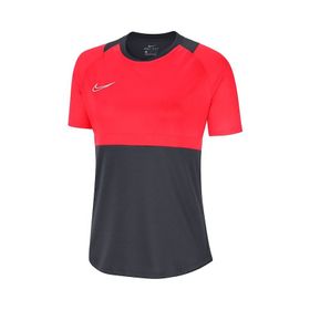 Nike BV6940-066 Kadın T-shirt
