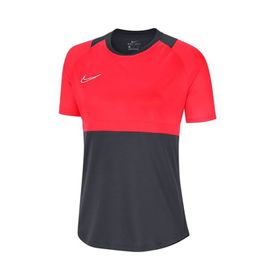 Nike BV6940-066 Kadın T-shirt