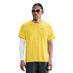 Nike DV9315-718 Uv Miler Dri-Fit Sarı Koşu Erkek T-shirt