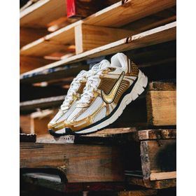 Nike HF7723-001 Zoom Vomero 5 Metallic Gold Kadın Sneaker Ayakkabı