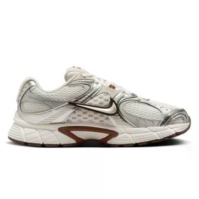 Nike HQ7901-102 V5 Rnr Beyaz Kadın Sneaker Ayakkabı