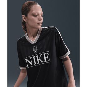 Nike IH8504-010 Sportswear V-Neck Jersey Top Siyah Kadın T-Shirt