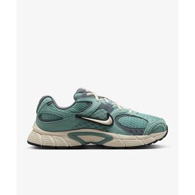 Nike II6294-001 V5 RNR Yeşil Kadın Sneaker