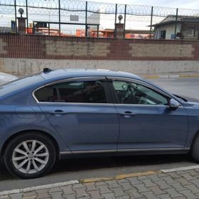 Niken Volkswagen Passat B8 2016 Kromlu Cam Rüzgarlığı