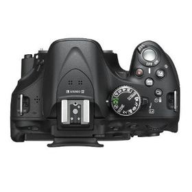 Nikon D5200 18-200mm VR II Lens DSLR Fotoğraf Makinesi