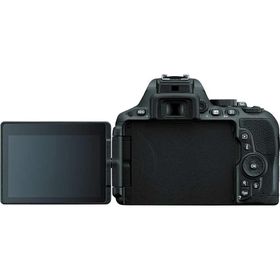 Nikon D5500 + 18-140mm Lens DSLR Fotoğraf Makinesi