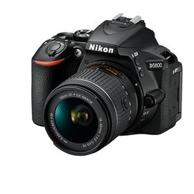 Nikon D5600 AF-P 18-55 - 70-300mm DSLR Fotoğraf Makinesi