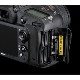Nikon D610 28-300mm VR Lens DSLR Fotoğraf Makinesi