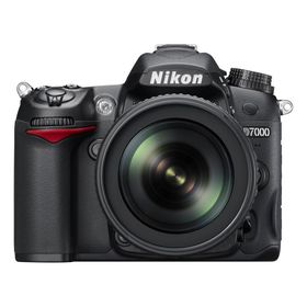 Nikon D7000 18-200mm Lens DSLR Fotoğraf Makinesi