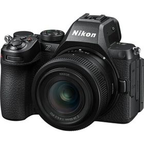 Nikon Z 5 II + 24-50mm Lens Aynasız Fotoğraf Makinesi