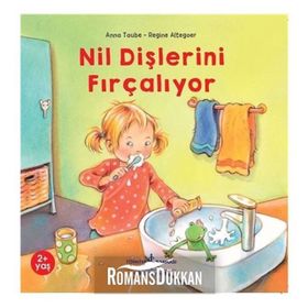 Nil Dişlerini Fırçalıyor