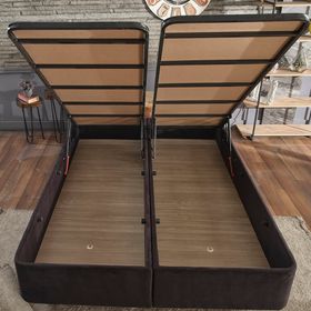 Niron Yatak Ela 160x200 cm Silinebilir Soho Kumaş Çift Kişilik Siyah Kumaş Baza Ve Başlığı