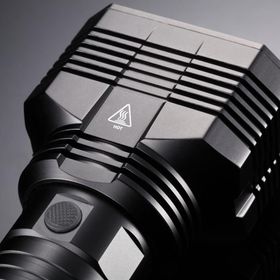 Nıtecore EAX 2000 Lumen 8XAA El Fenerı
