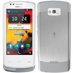 Nokia 700