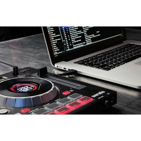 Numark Mixtrack Platinum DJ Kontrol Ünitesi