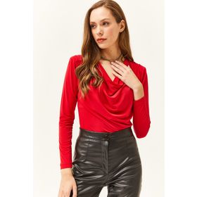 Olalook BLZ-19002419 Kırmızı Vatkalı Pileli Degaje Yaka Kadın Bluz
