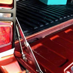 Omsa Isuzu D Max 2012-2019 Arası 2 Parça Bagaj Kapağı Amortisörü