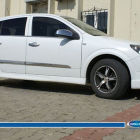 Opel Astra H 2004-2009 HB 4 Parça Paslanmaz Çelik Cam Çıtası