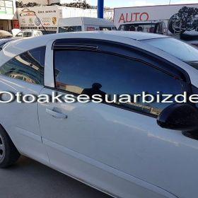Opel Corsa 2006 D Mugen Cam Rüzgarlığı