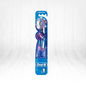 Oral-B 3D White Luxe Pro Flex Medium Diş Fırçası