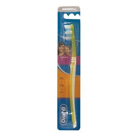 Oral-B Classic Diş Fırçası Medium