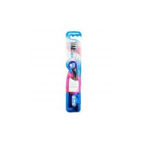 Oral-B Compact Siyah Diş Fırçası