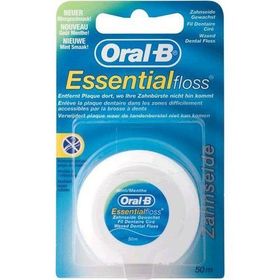 Oral-B Naneli Mumlu 50 m Diş İpi