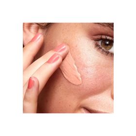 Oriflame On Colour Şeftali Yağı Özlü Makyaj Bazı ve Aydınlatıcı