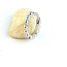 Oseshop İtalyan Tasarımı 925 Ayar Gümüş Minimal Tek Halka Küpe
