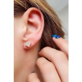 Oseshop Pırlanta Parlaklığında Zirkon Taşlı 925 Ayar Gümüş Kare Trend Küpe