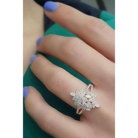 Oseshop Pırlanta Parlaklığında Zirkon Taşlı 925 Ayar Gümüş Üzerine Rose Altın Kaplama Yüzük